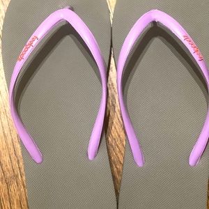 new Feelgoodz flip flops